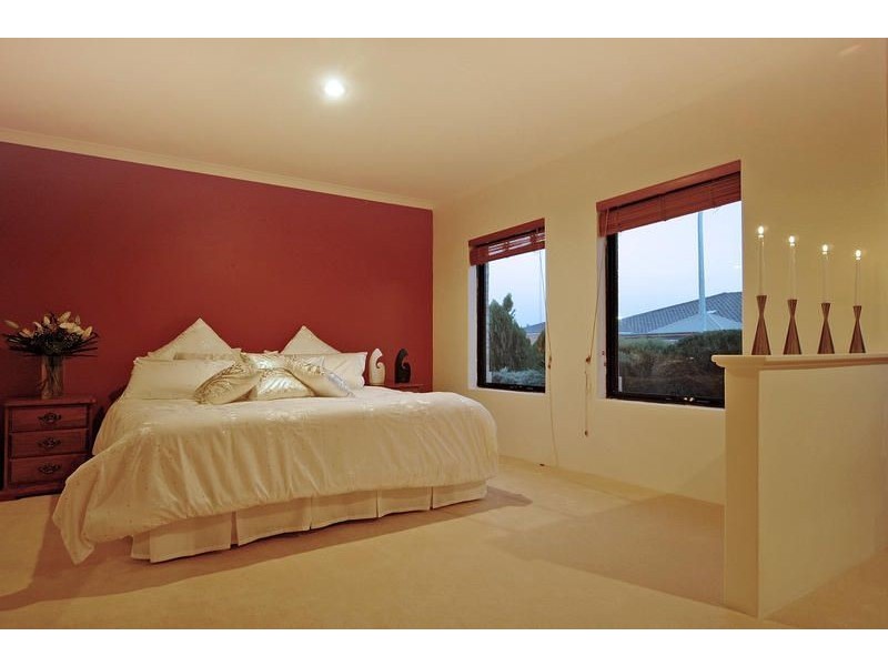 26 Regina Loop, Currambine WA 6028