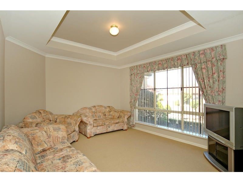 10 La Grange Loop, Currambine WA 6028