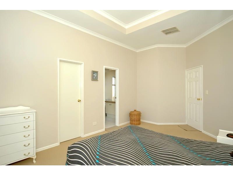 10 La Grange Loop, Currambine WA 6028