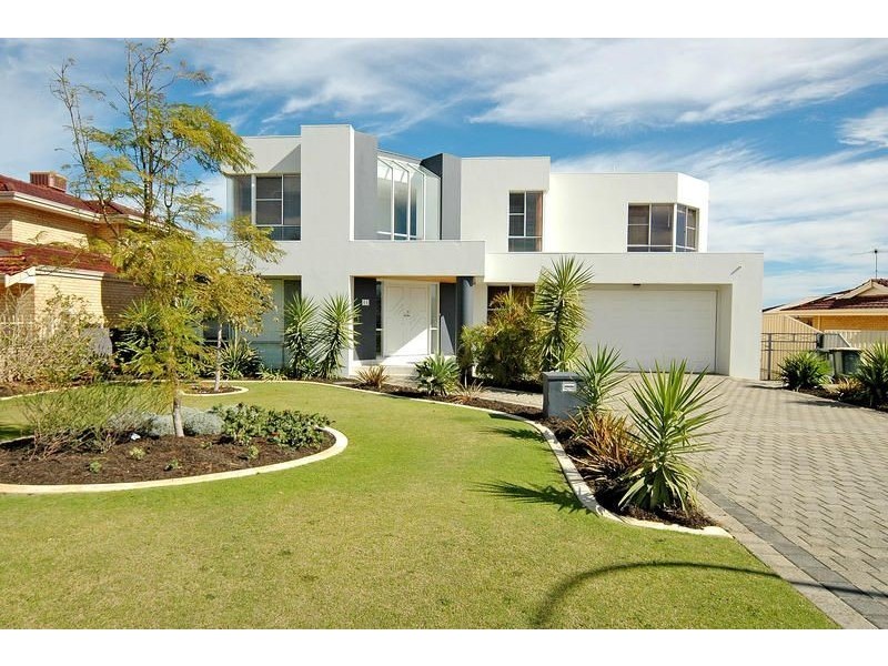 11 Tiller Road, Ocean Reef WA 6027