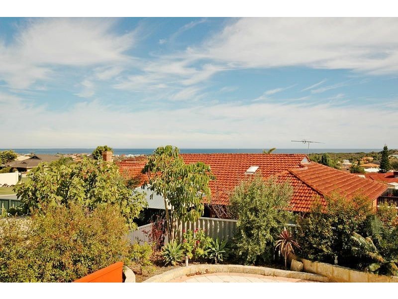 11 Tiller Road, Ocean Reef WA 6027