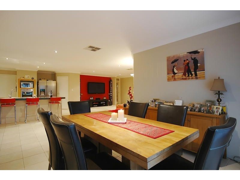 107 Clydebank Crescent, Kinross WA 6028