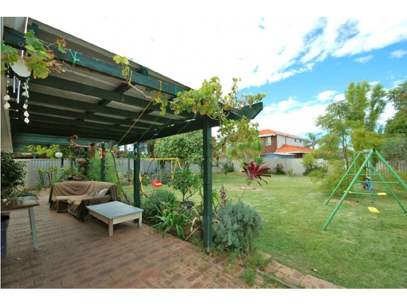 28 Leichhardt Avenue, Padbury WA 6025