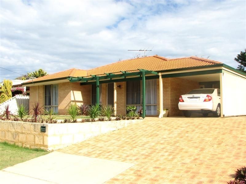 15 Addison Gardens, Merriwa WA 6030