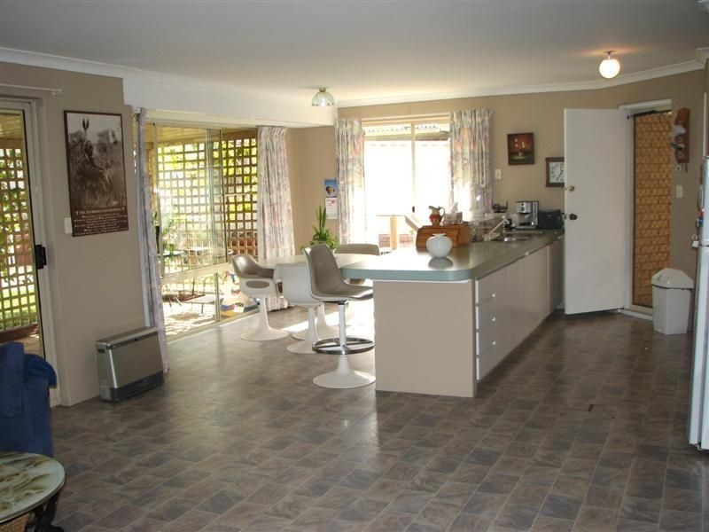 15 Addison Gardens, Merriwa WA 6030