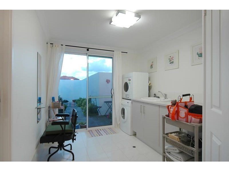 27 Cobia Vista, Yanchep WA 6035