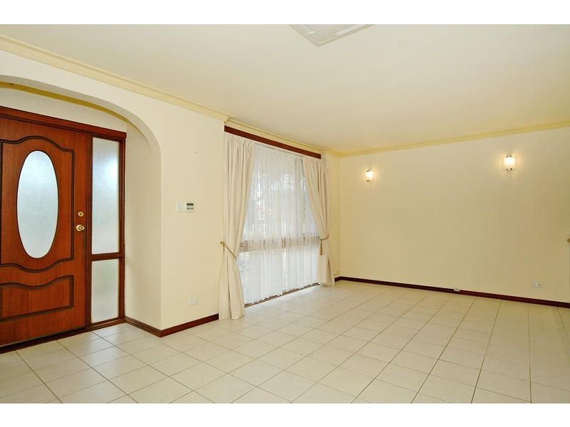 27 Dallas Crescent, Wanneroo WA 6065