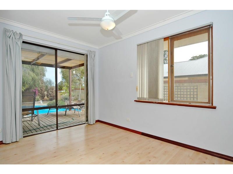 27 Dallas Crescent, Wanneroo WA 6065