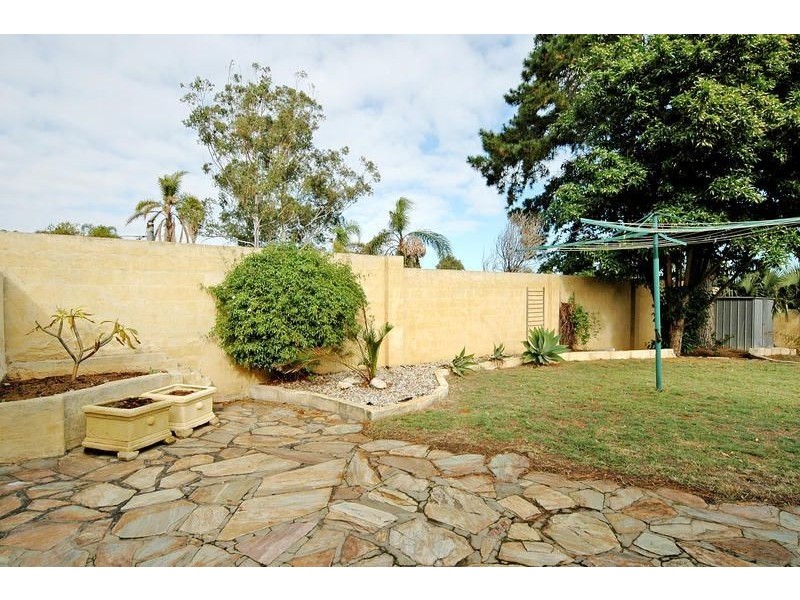 27 Dallas Crescent, Wanneroo WA 6065