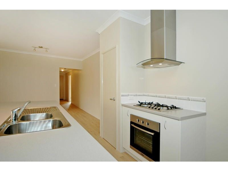 38 Moscow Retreat, Hocking WA 6065