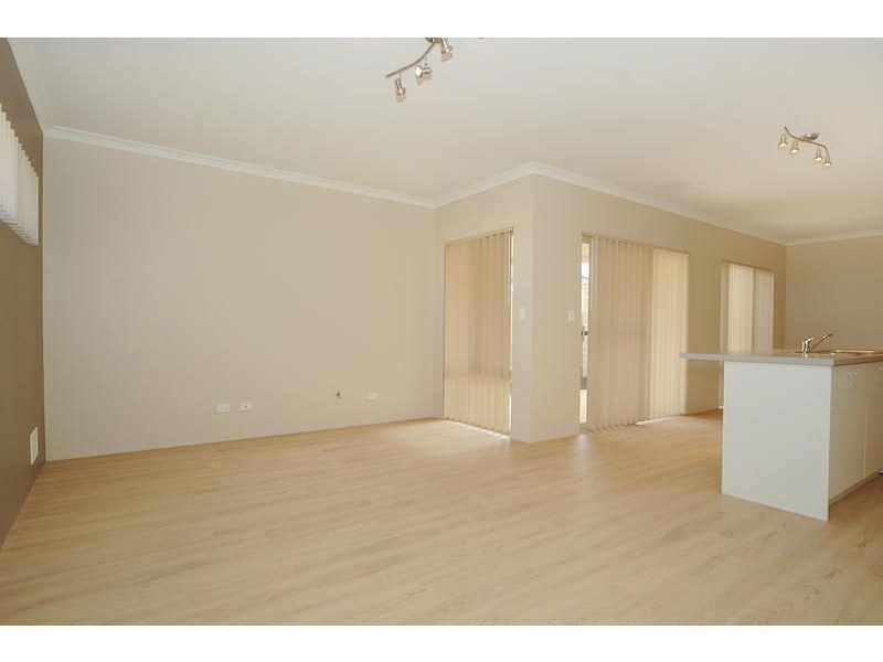 38 Moscow Retreat, Hocking WA 6065