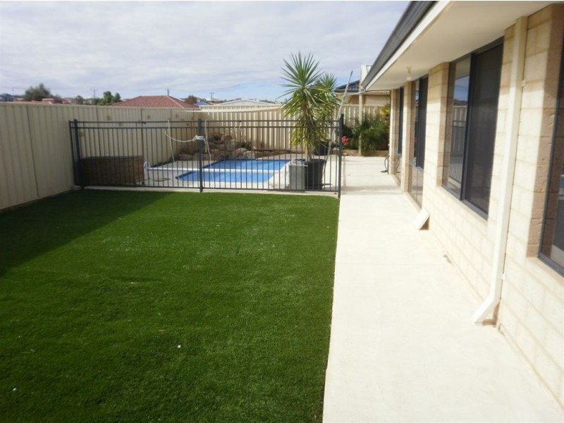 1 Flint Close, Pearsall WA 6065