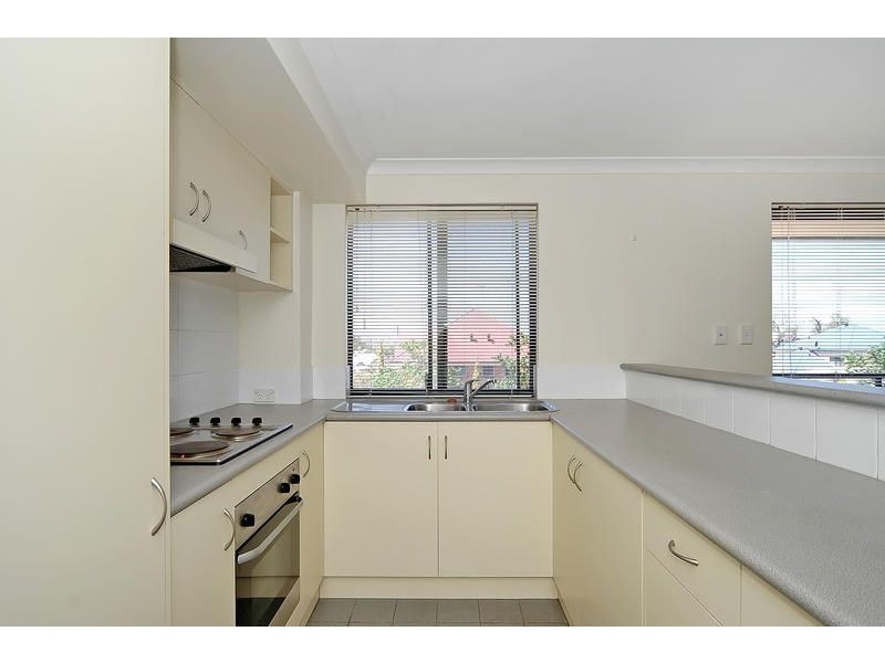4/6 Wattlebird Loop, Joondalup WA 6027