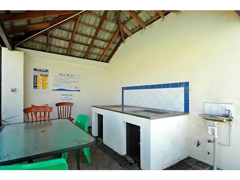 4/6 Wattlebird Loop, Joondalup WA 6027