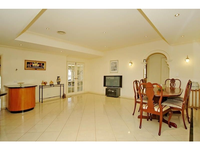 16 Wakeley Way, Duncraig WA 6023