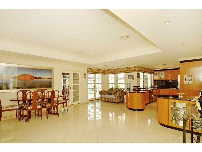 16 Wakeley Way, Duncraig WA 6023