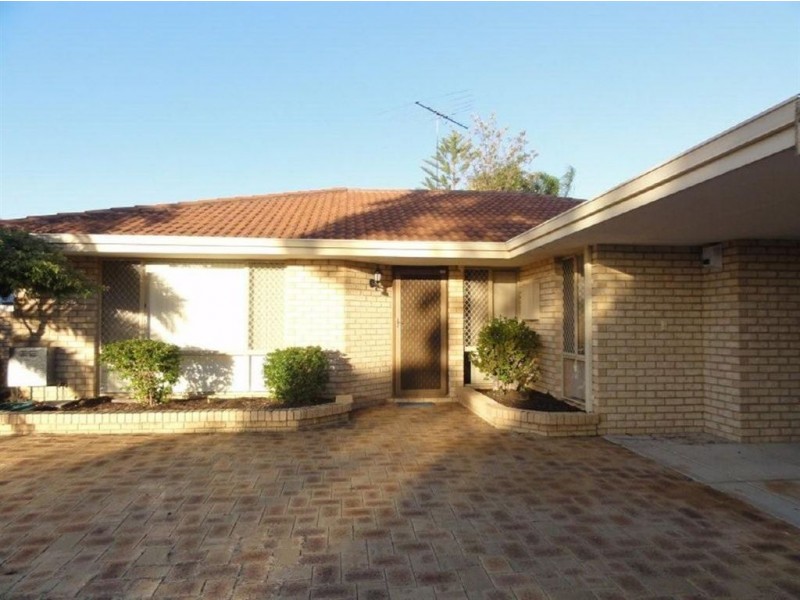 7 Charles Court, Woodvale WA 6026