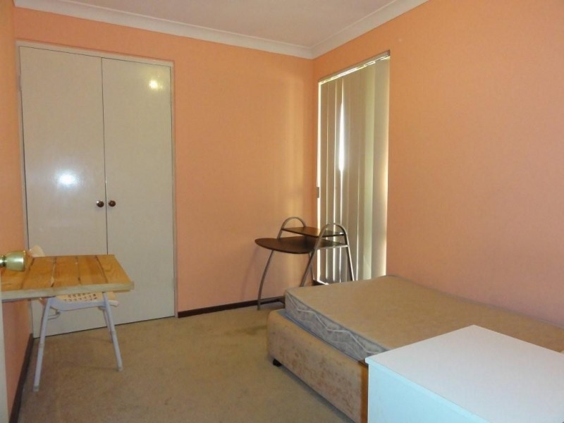 7 Charles Court, Woodvale WA 6026