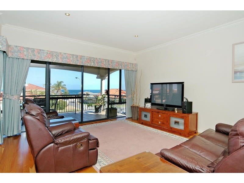 51 Diamond Drive, Ocean Reef WA 6027