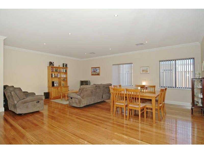 31 Venice Entrance, Iluka WA 6028