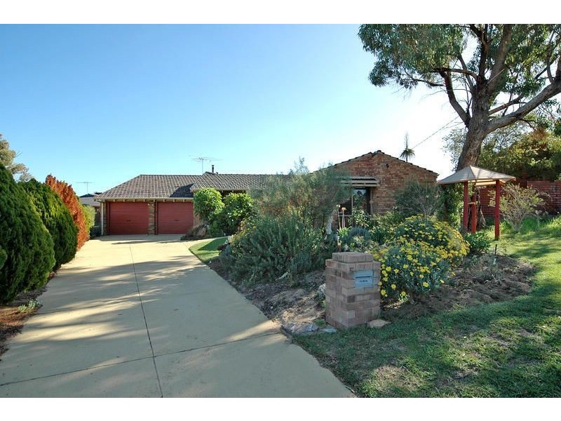 5 Lismore Court, Duncraig WA 6023