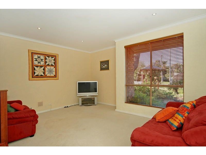 5 Lismore Court, Duncraig WA 6023