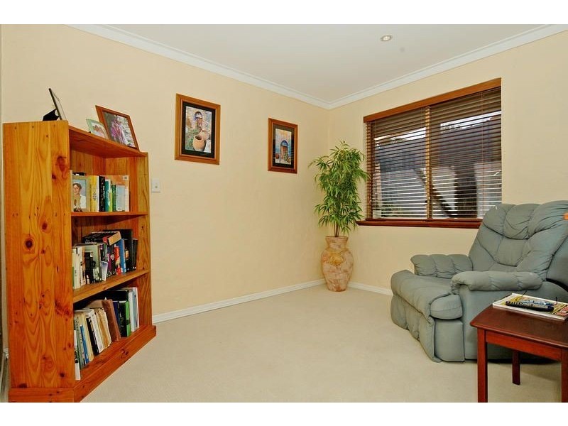 5 Lismore Court, Duncraig WA 6023