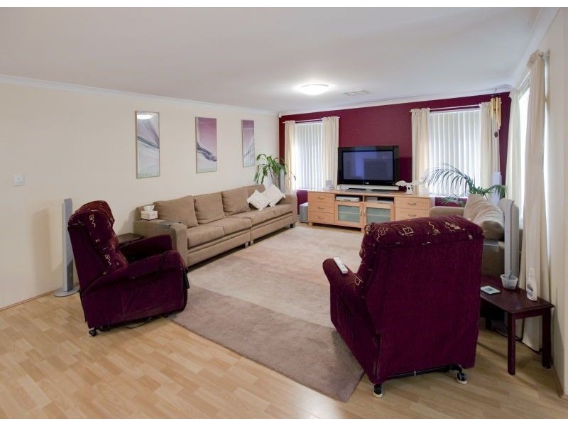 7 Karoo Way, Pearsall WA 6065