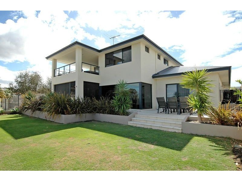 15 Crofton Cove, Mindarie WA 6030