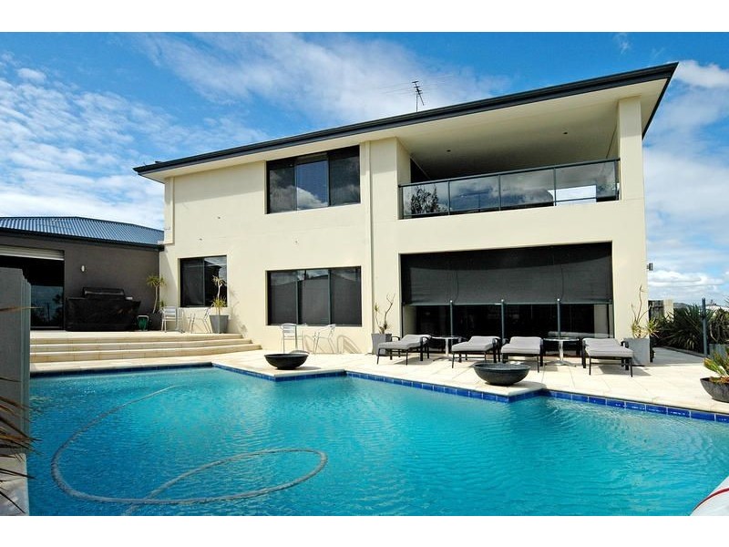 15 Crofton Cove, Mindarie WA 6030