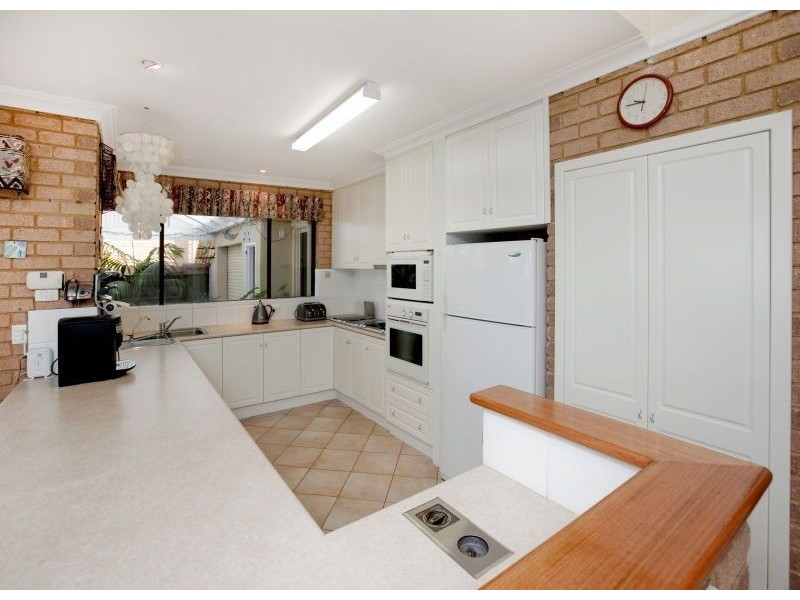 15 Seapeak Road, Ocean Reef WA 6027