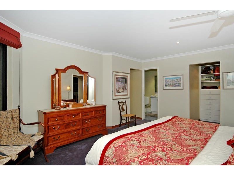 23 Vinciullo Way, Sinagra WA 6065