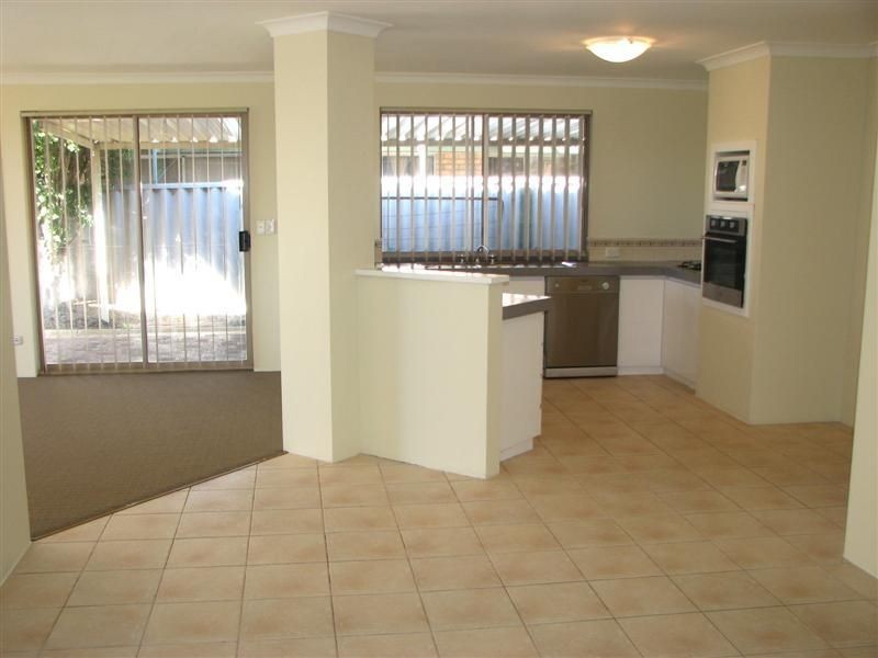 8 Attwood Place, Clarkson WA 6030