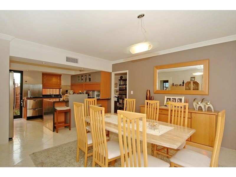 6 O’Mara Boulevard, Iluka WA 6028