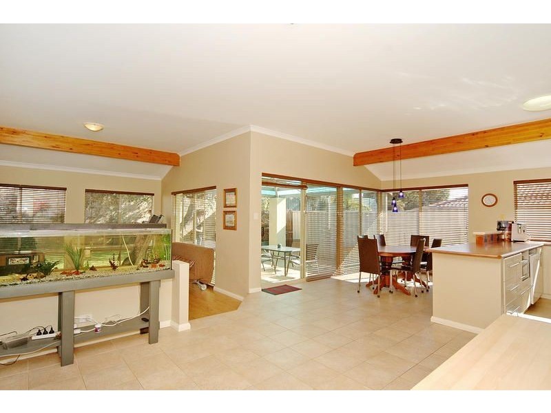 51 Eastleigh Loop, Currambine WA 6028