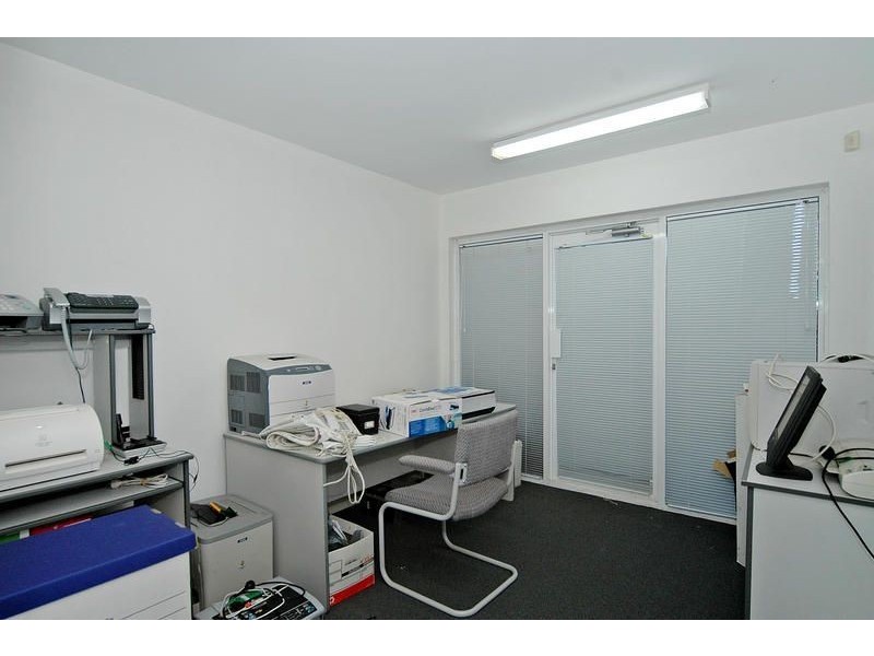 31 Irvine Drive, Malaga WA 6090