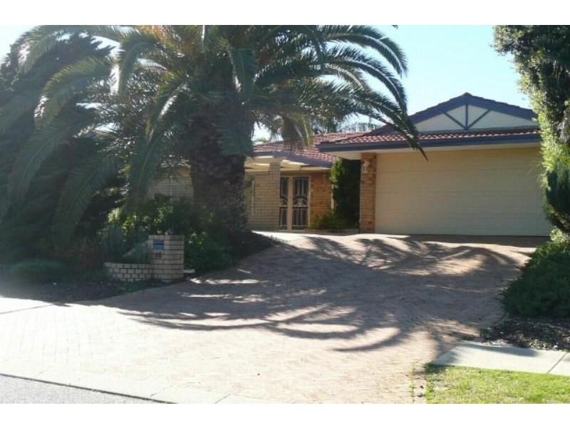 16 Camarino Drive, Woodvale WA 6026