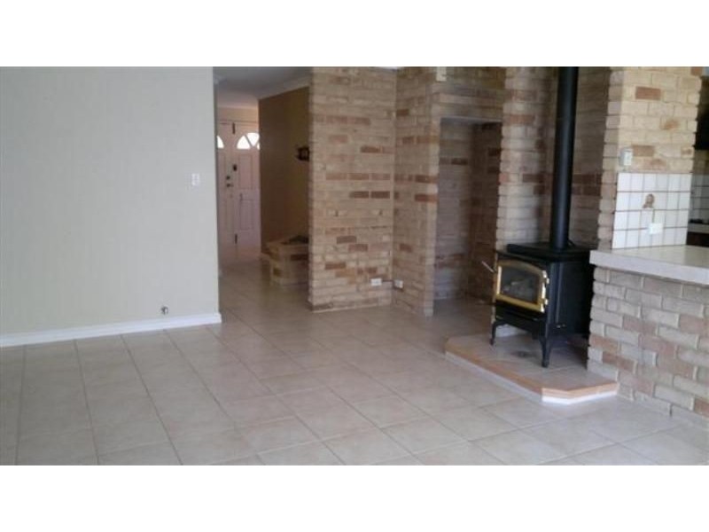 16 Camarino Drive, Woodvale WA 6026