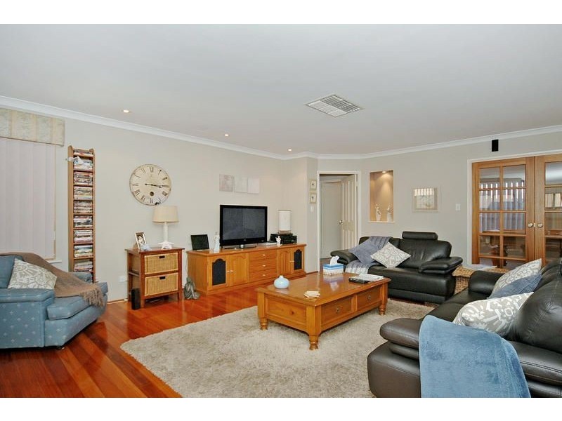2 Bothwell Way, Wanneroo WA 6065