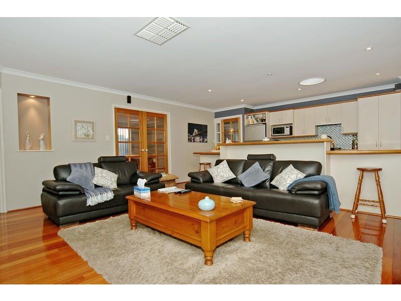 2 Bothwell Way, Wanneroo WA 6065