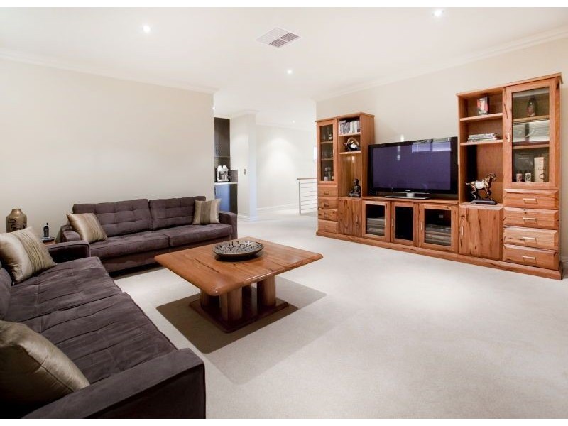 10 Plymouth Cove, Ocean Reef WA 6027