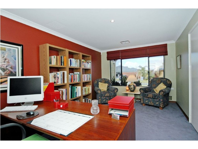 23 Vinciullo Way, Sinagra WA 6065