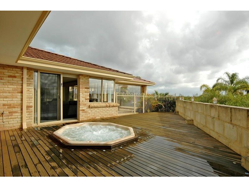 5 Clipper Court, Edgewater WA 6027