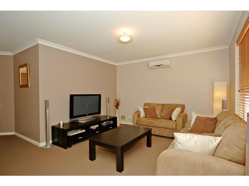 31 St Barnabas Boulevard, Quinns Rocks WA 6030