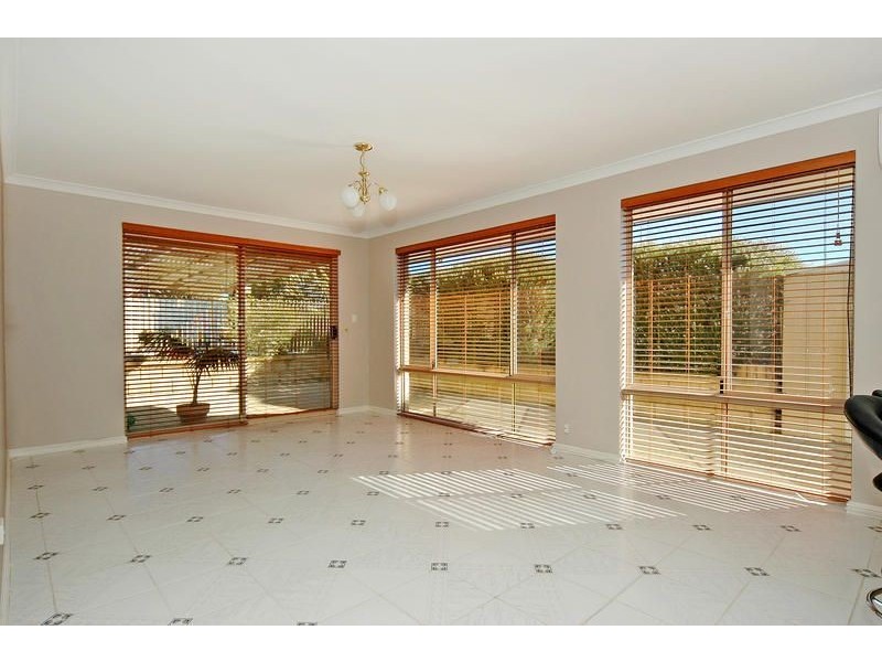 31 St Barnabas Boulevard, Quinns Rocks WA 6030