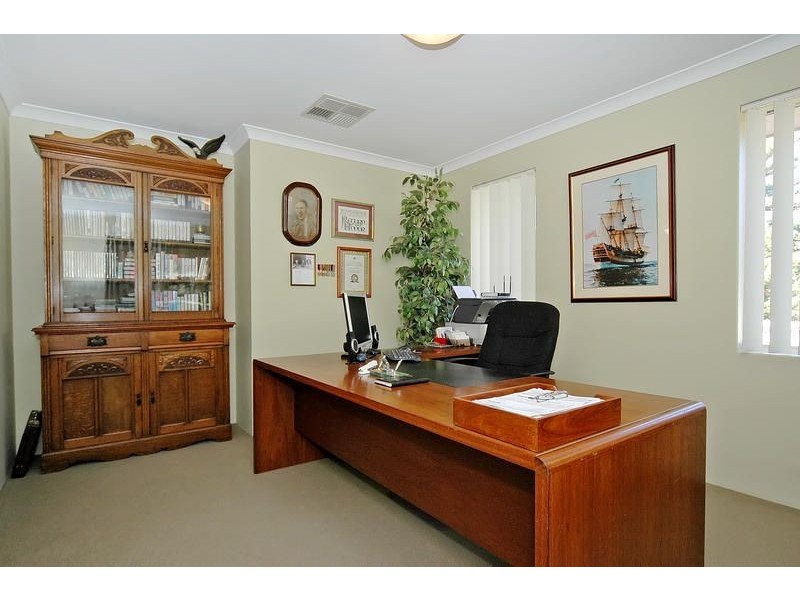 135 Gibbs Road, Nowergup WA 6032