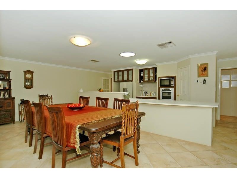 135 Gibbs Road, Nowergup WA 6032