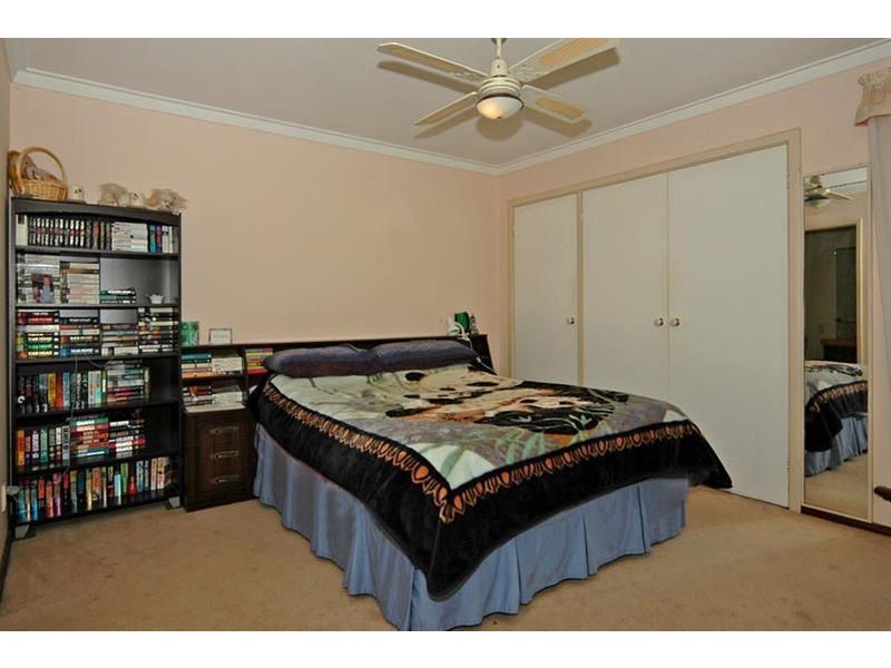 4 Dempster Place, Mariginiup WA 6065