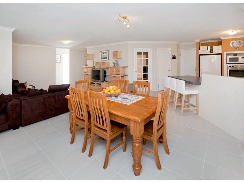 14 Lochmaben Retreat, Kinross WA 6028