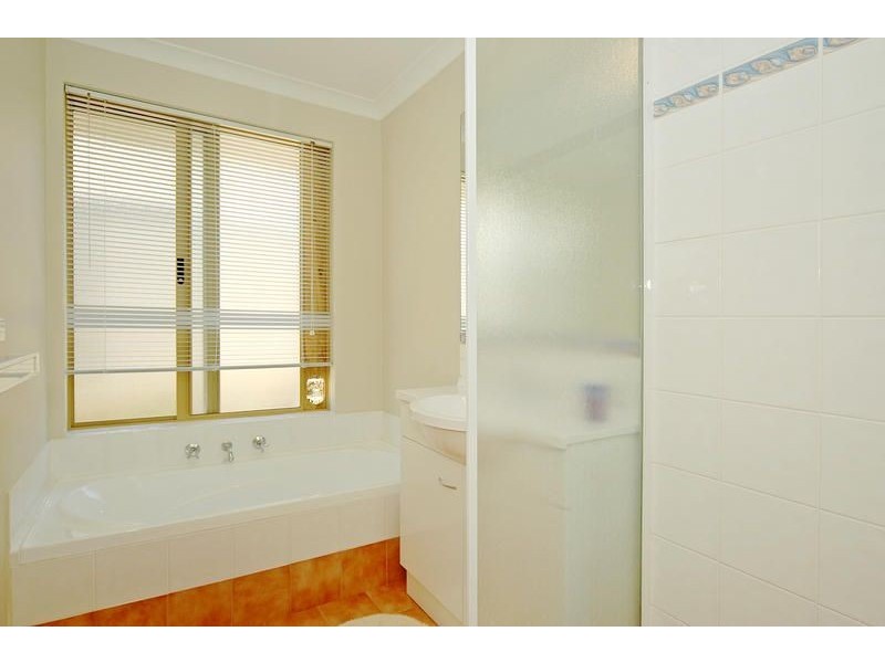 5 WALLIS AVENUE, Clarkson WA 6030
